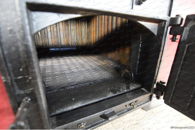 Колосниковая топка котла 1250 кВт работающего без дымососа